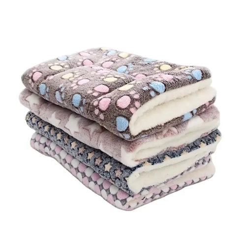 Prowalk - Soft and durable pet blanket made of high-quality cotton, thermal and breathable, available in 40 x 60cm and 60 x 80cm, perfect for dogs and cats to keep warm and comfortable on furniture or travel.